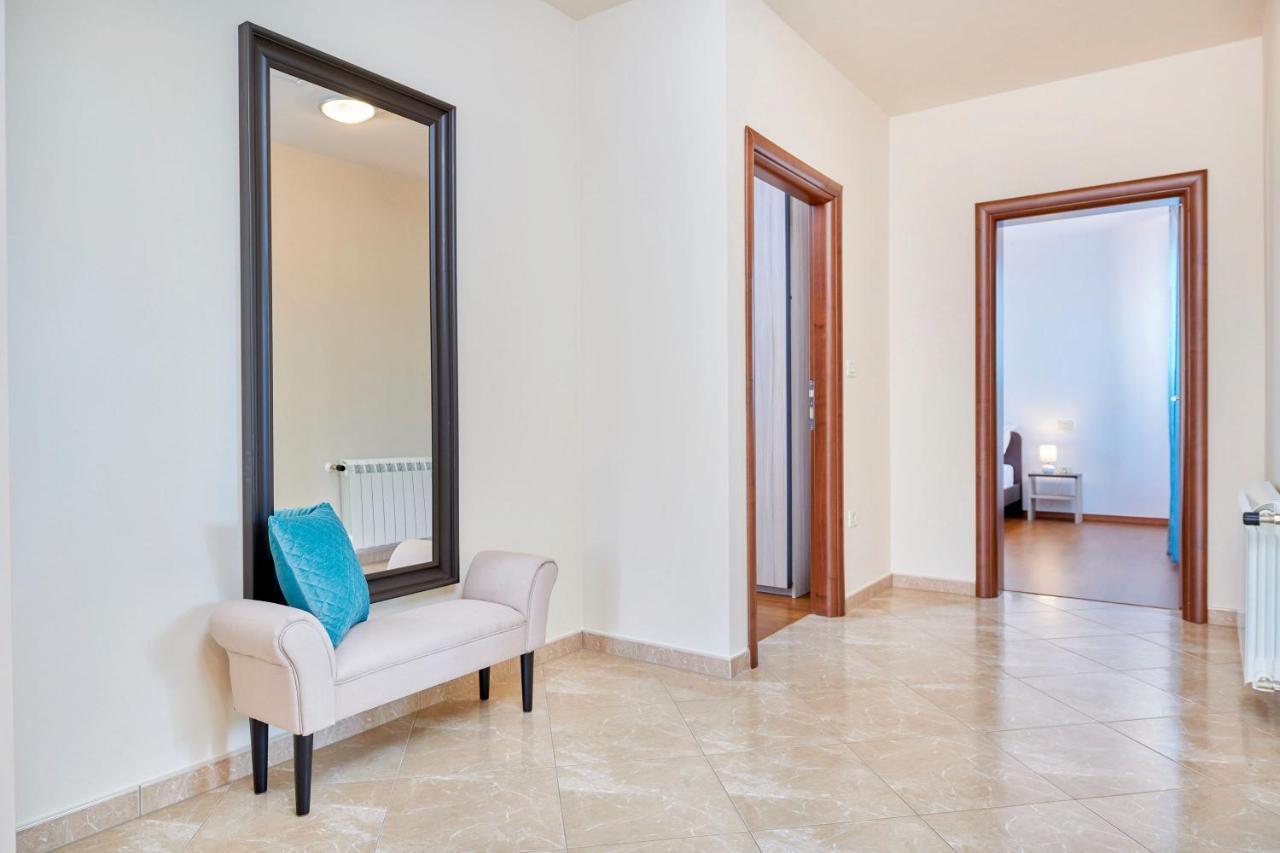 Villa Bartona For 8 Persons With Private Swimmingpool Pula Exterior photo